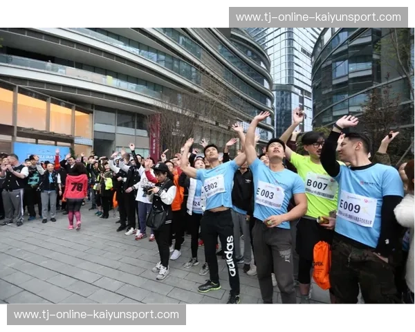 红蓝之争：横跨时代的烈火与金州浪潮——火箭队vs勇士的宿命纠缠